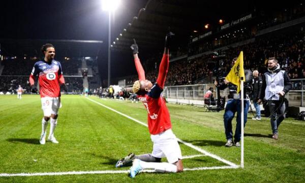 两位前大连球员为里尔出场 球队斩获三连胜暂列第四位