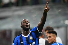 维罗纳逆转尤文图斯 意甲争冠形势乱潮涌起