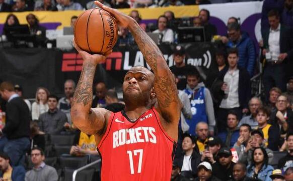 火箭计划将塔克下赛季的合同转为全额保障