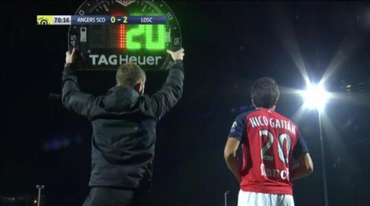 盖坦法甲首秀17分钟诠释职业 昔日天王依然“当爹又当妈”