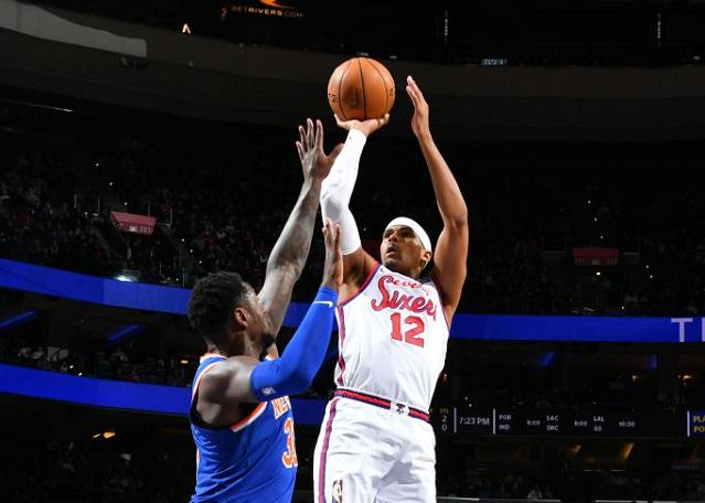 哈里斯竭力守护费城