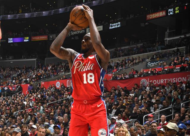 76人客场不敌快船