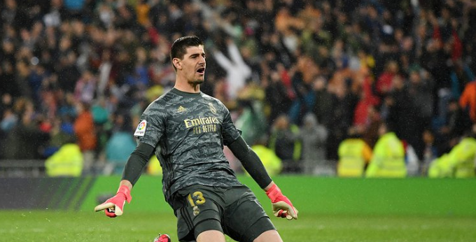 库尔图瓦扑出梅西+阿图尔单刀!本赛季2次零封巴萨