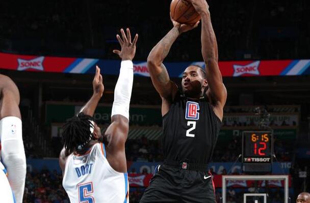 快船客场战胜雷霆 西部排名第二