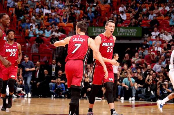 热火主场险胜魔术 126-113取得赛季第40胜