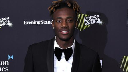 亚伯拉罕获伦敦足球颁发的英超年度最佳球员