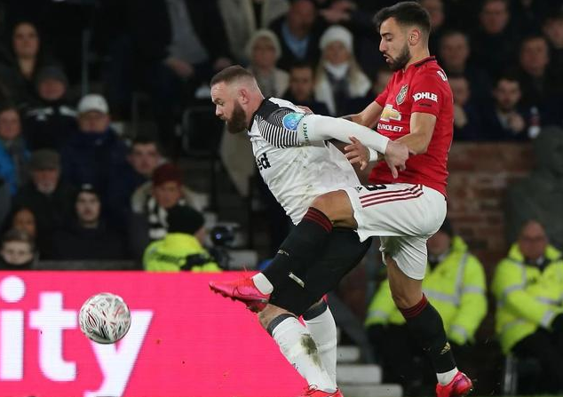 一场3-0让英超豪门晋级八强 中超外租神锋梅开二度