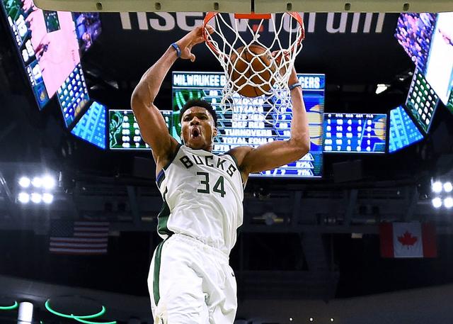 雄鹿主场119-100大胜步行者