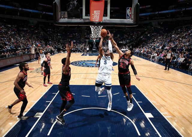 森林狼力克公牛两个月来首获连胜