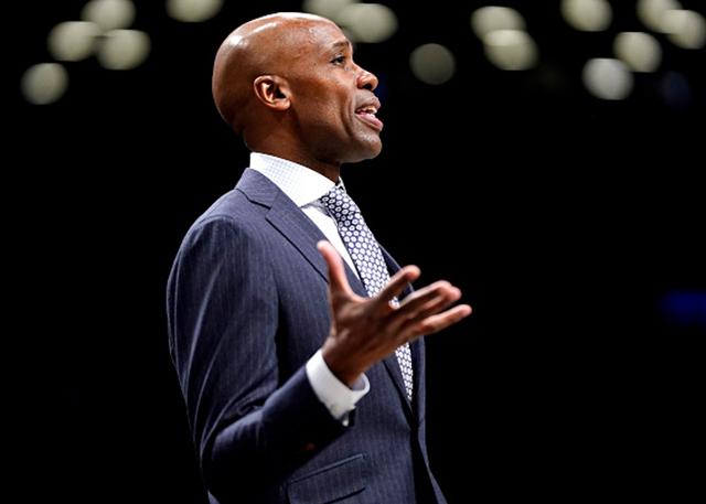 篮网更换主帅助教雅克-沃恩担任临时主帅