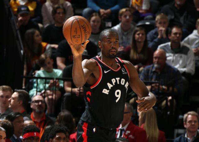 猛龙客场力克爵士