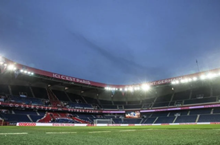 法甲紧急停摆,法国境内禁止一切赛事的进行,球队球员全部隔离