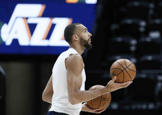 戈贝尔每天感觉自己的身体都在逐渐变好