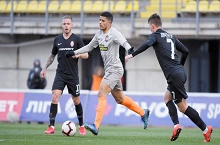 欧冠豪门倒塌14天输2场目前领先13分