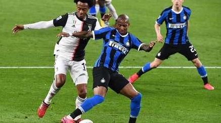 夸德拉多表现说服萨里 今夏他不会离开尤文去英超