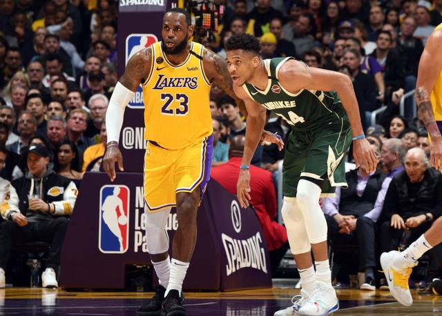 谈谈那个球员的表现最佳