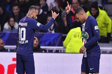 巴黎豪门濒临生死,c罗是最后的救命稻草