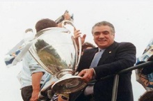 前皇马主席桑斯因感染去世 曾带领球队两夺欧冠冠军