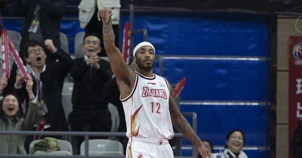 3分为王，比赛最令人激动的就是压哨翻盘绝杀