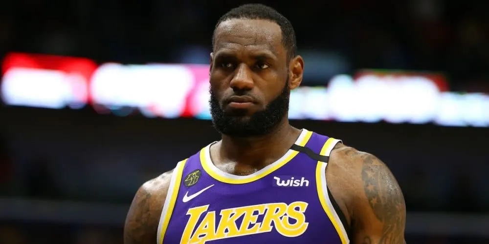 詹姆斯反对直接打季后赛，这是不公平的