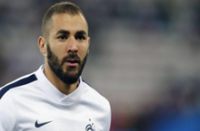 本泽马表示吉鲁和自己没得比,自己是赛车,吉鲁只能是卡丁车