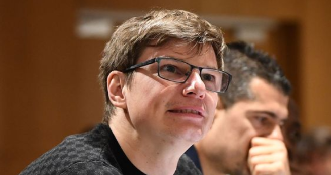 阿尔沙文:最难缠的是费迪南德维迪奇,遗憾没随枪手夺冠