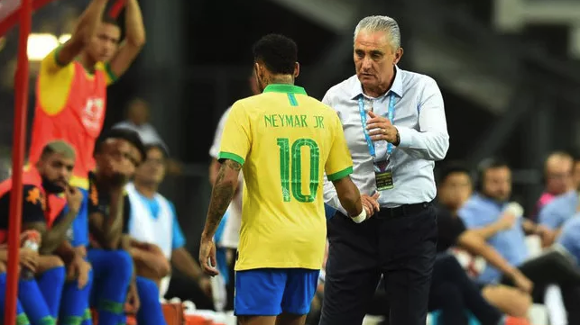 蒂特称赞内马尔在巴萨的时候绝对是神话,只有梅罗在他之上