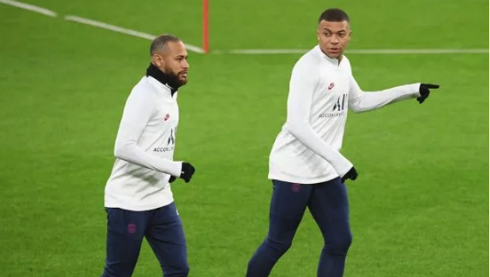 巴黎表示可以分期购买内马尔,但是姆巴佩是别想抢走了