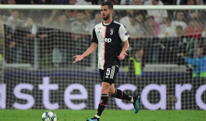 皮亚尼奇可能会离队尤文,巴黎张开双臂欢迎加入