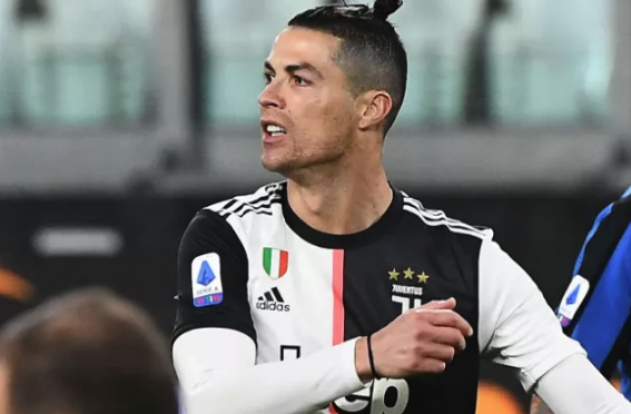 萨尔认为C罗才是全世界最棒的球员,对他的球技表示美如画