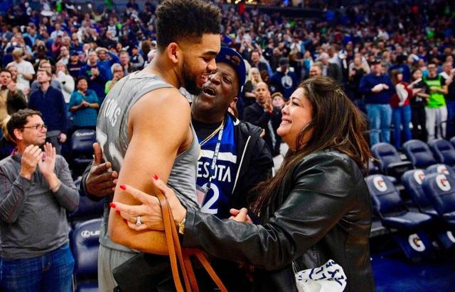 唐斯豪赚1.9亿仍救不活生病的母亲，或许这就是生命的无奈