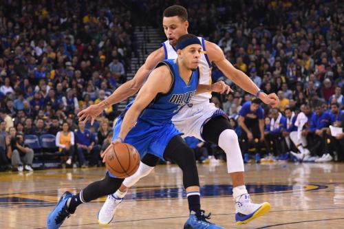 回顾经典的兄弟对抗，塞斯-库里直面自己的哥哥斯蒂芬-库里