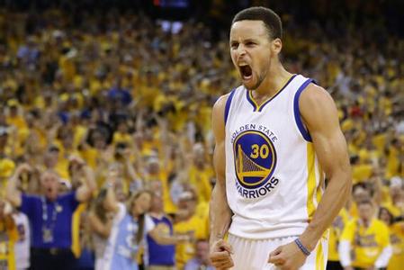 马弗里克-卡特吐槽库里防守太烂，库里反驳，火药味十足