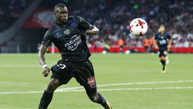 莱比锡走狗屎运,一直薄弱的后卫得到了飞一般的强化