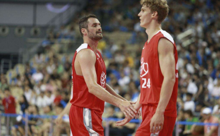 NBA鼓励以及支持球员开直播，这样可以更好的维持热度