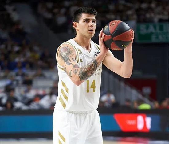 科比为湖人做的最后一件事会不会成功呢，最后一次寻找的外援会不会加入湖人？