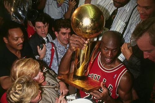 魔术师和乔丹在梦之队中，或许是有史以来最强的一场对决吧