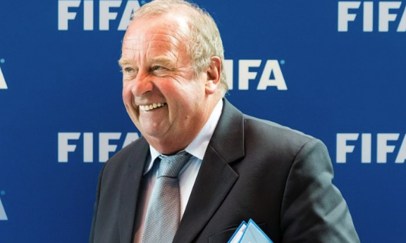 医疗委员会表示尽量推迟比赛,没有什么比小命更重要了