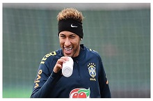 诺坎普之夜，比赛出现争议判罚，巴黎是否应该被判点球