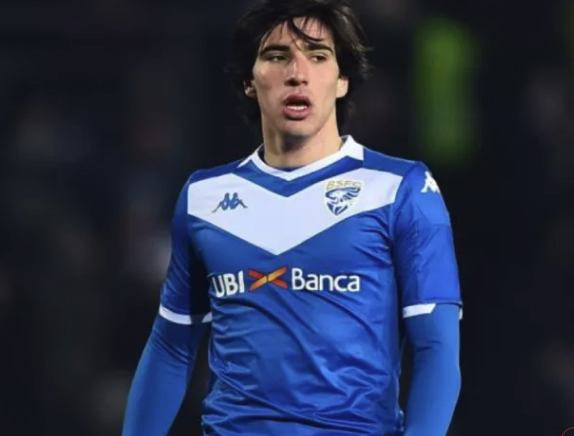 托纳利更有可能去米兰,毕竟那是他一生的梦想