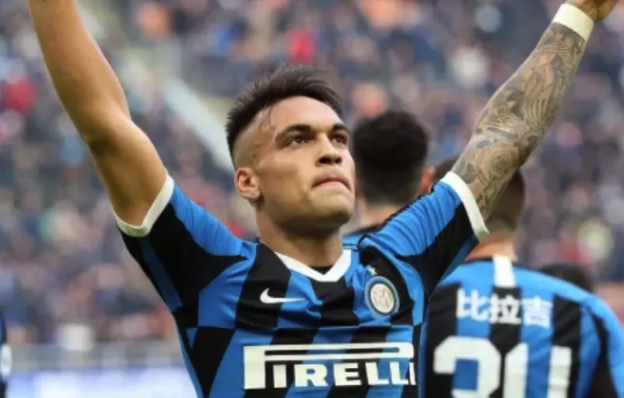 巴萨相信劳塔罗会选择梅西搭档，巴黎依然是金钱诱惑