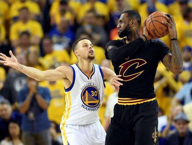 库里这些华丽的数据，告诉别人，他永远都是被低估的哪一个