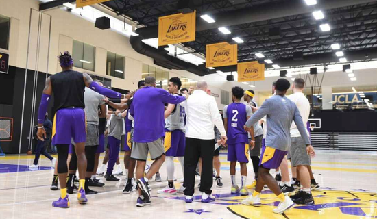 重回球馆打响赛季重启的第一步，但是这一切都值得吗