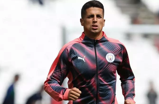 坎塞洛沦为巴萨和国米的工具人，一切都是为了劳塔罗