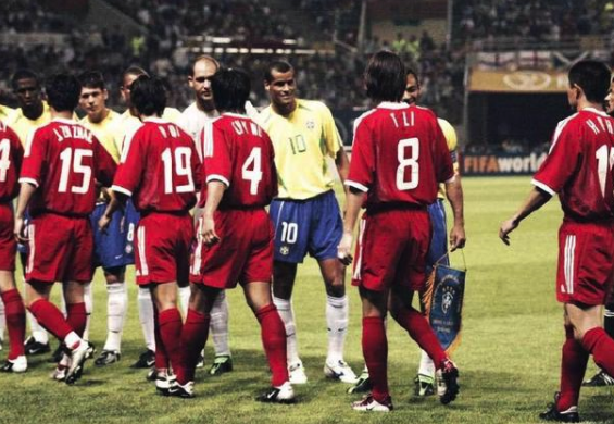 C罗梅西内马尔都不如他厉害，巴西国脚不把他们放在不眼里