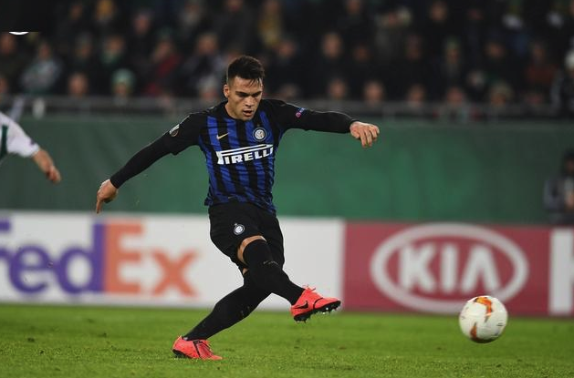 劳塔罗转会越来越麻烦，巴萨现在还要看曼城的眼色行事