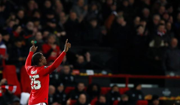 英超同意俱乐部与球员短期延长合同