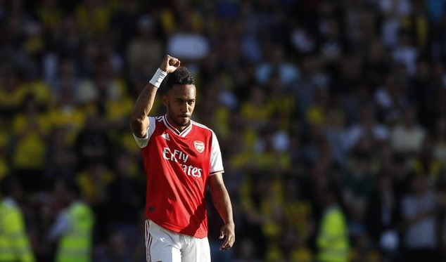 莱诺评奥巴梅扬:英超最佳前锋,他还能踢门将位置