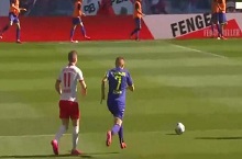 超级反转!德甲险爆大冷门,92分钟绝杀被吹,欧冠8强劲旅3轮不胜