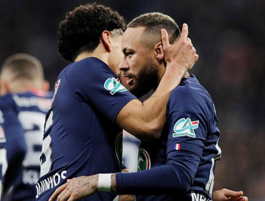 内马尔不能回归的真正原因可能是劳塔罗